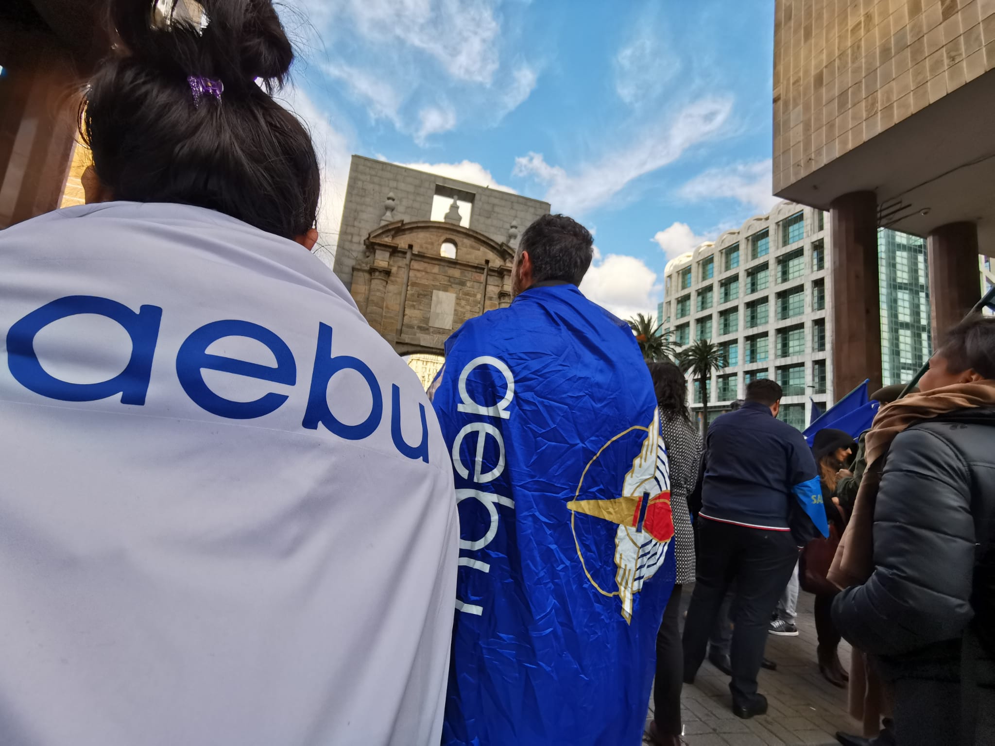 Trabajadores bancarios previo al 1° de mayo