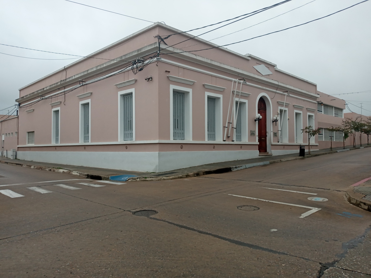 Edificio sede de la IDL en la ciudad de Minas