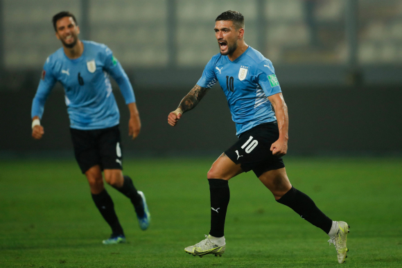 Giorgian De Arrascaeta festeja el gol del empate.