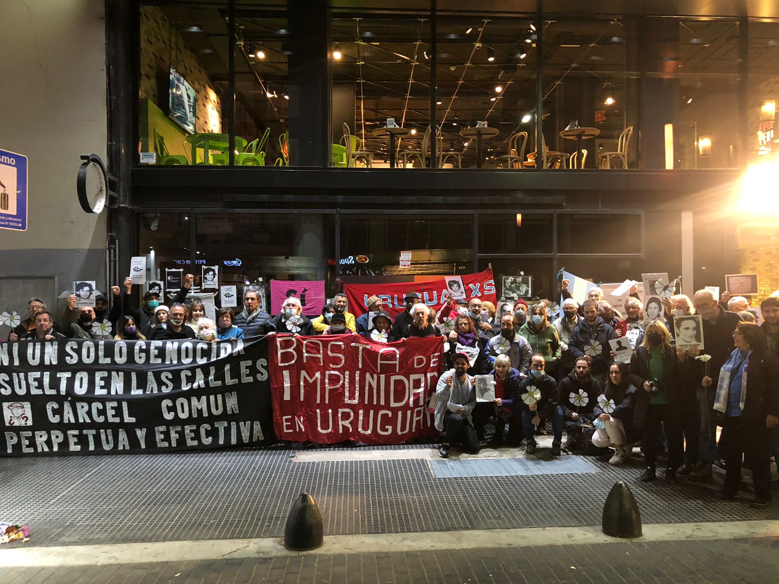 20 de Mayo en Buenos Aires frente al Hotel Liberty