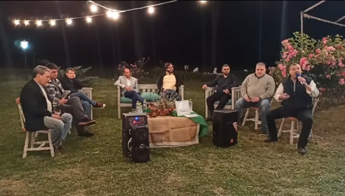 Periodistas y comunicadores de Santa Lucía intercambiaron en conversatorio por los 240 años de la ciudad