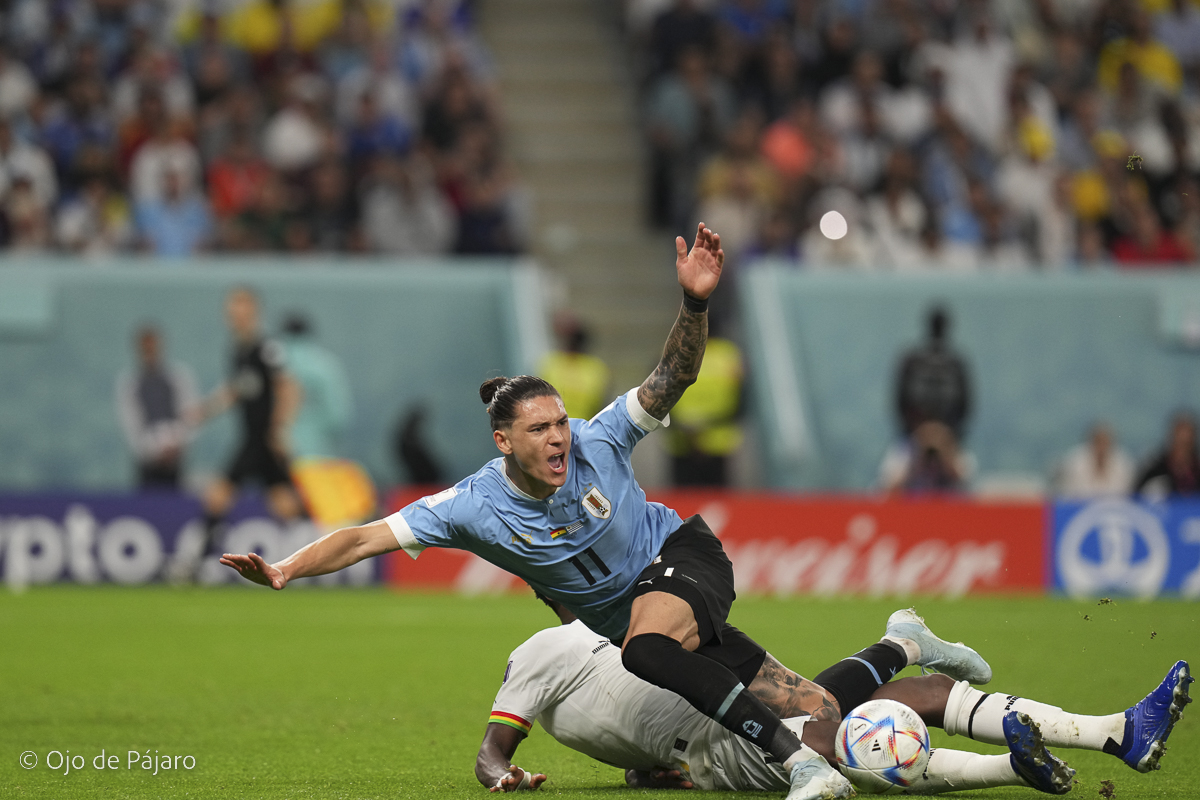 La infracción de Amartey ante Nuñez que Siebert descartó aunque lo llamó el VAR