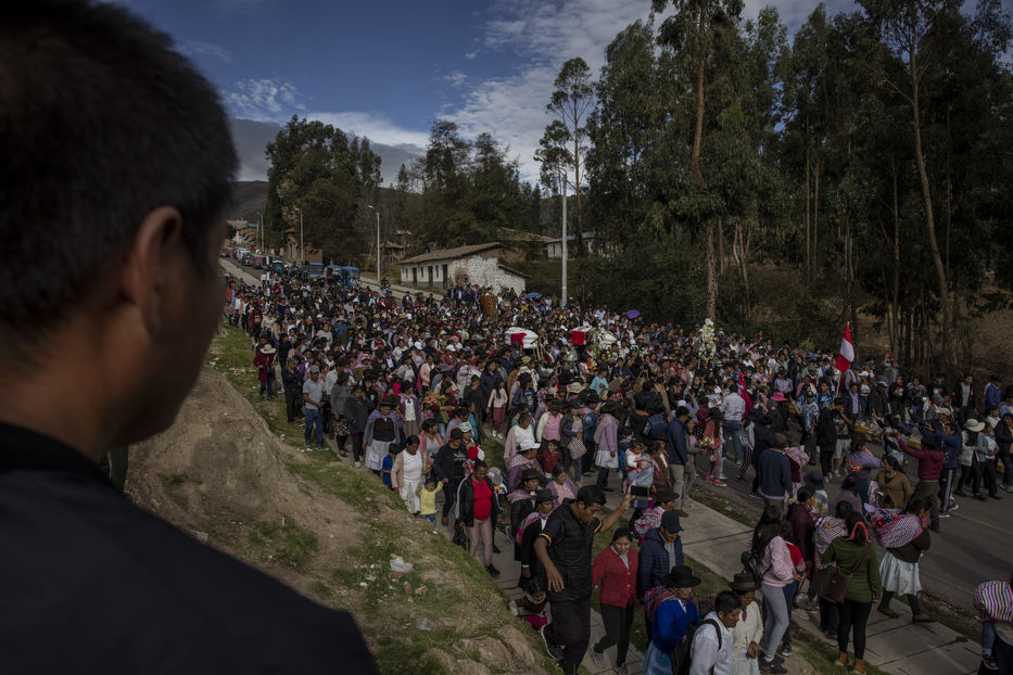 Procesión fúnebre en Quinua, Perú