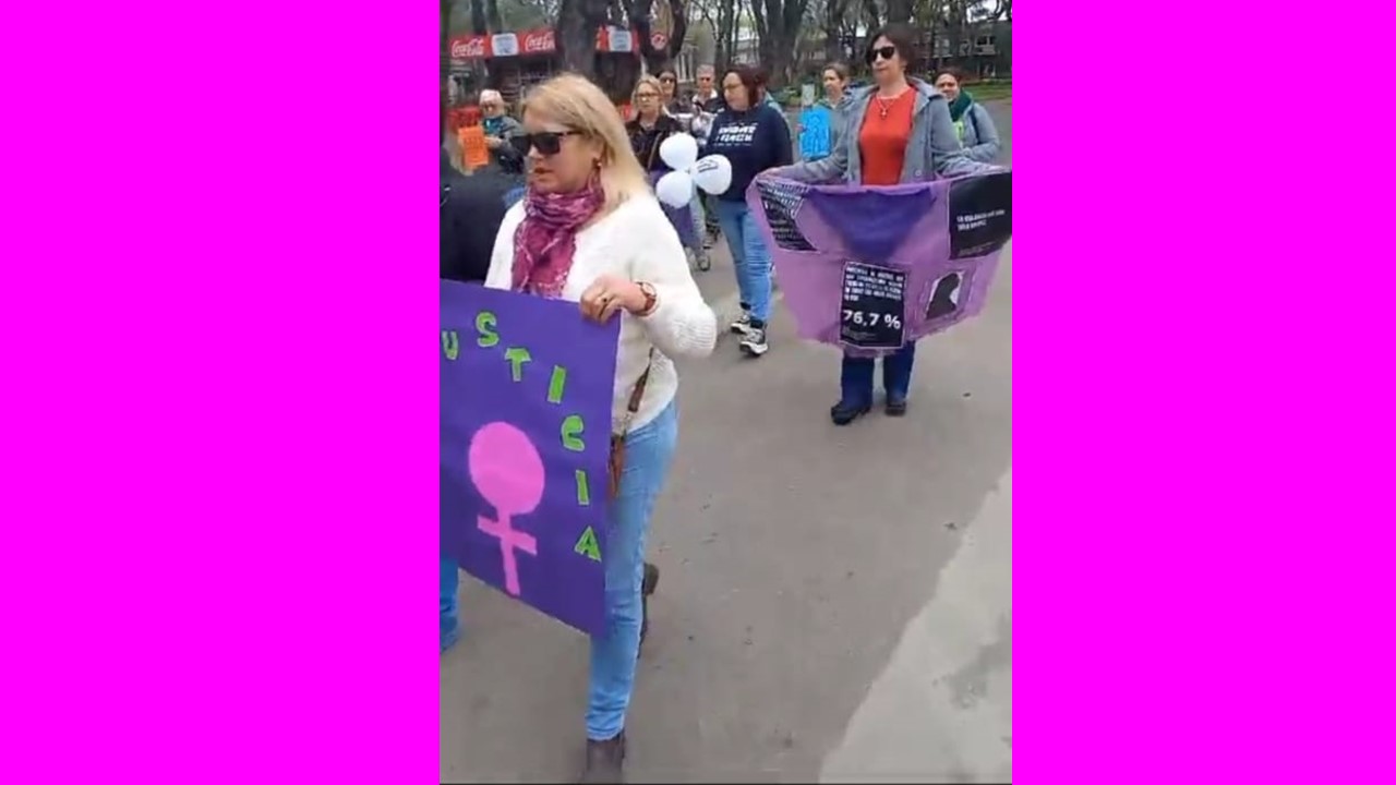 Marcha en Durazno por Maiza