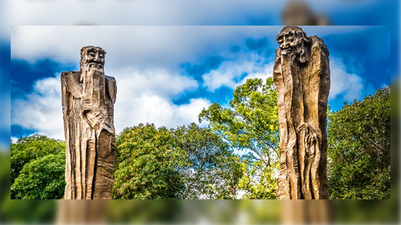 Monumento En busca de la sabiduría: Confucio preguntando sobre el Tao a Lao Tsé