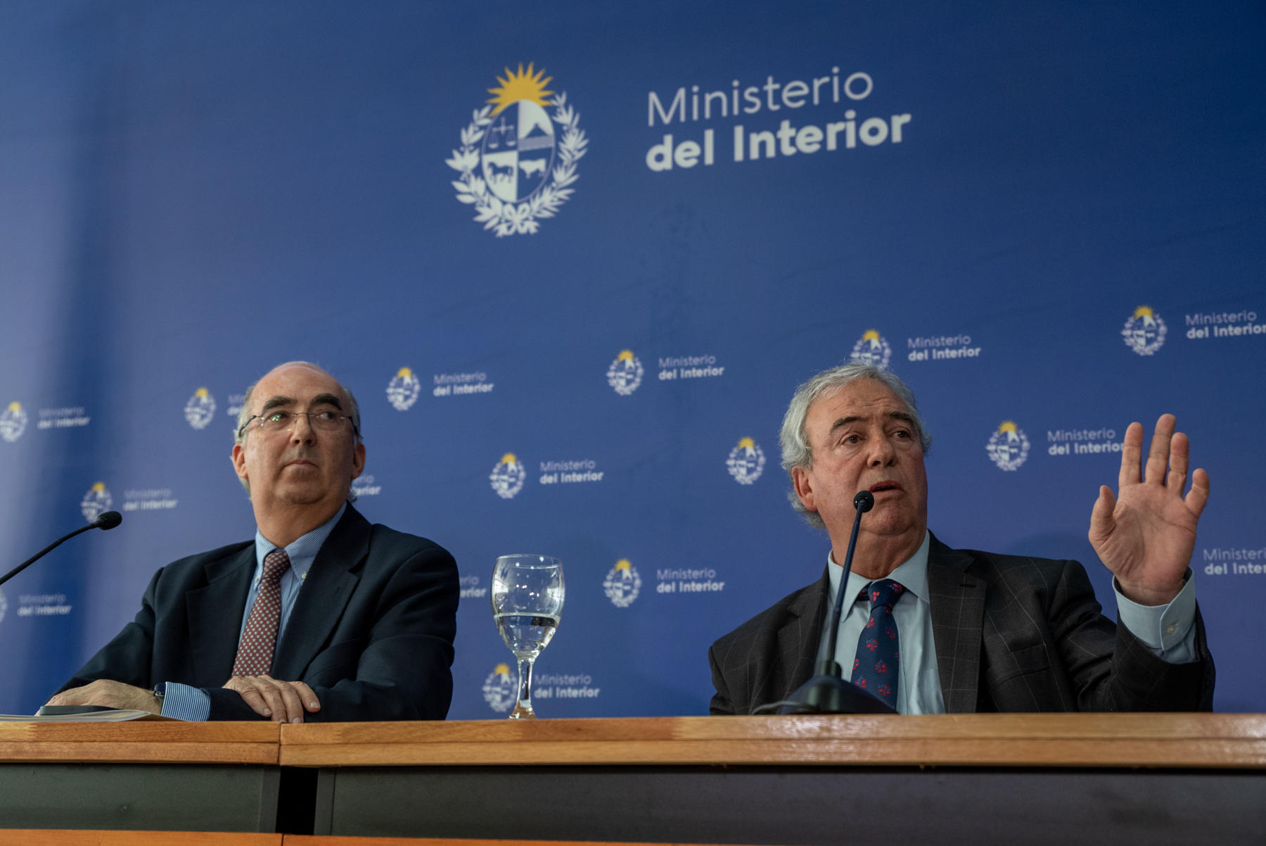 Renuncia del ex  Ministro Heber y Subsecretario Maciel.