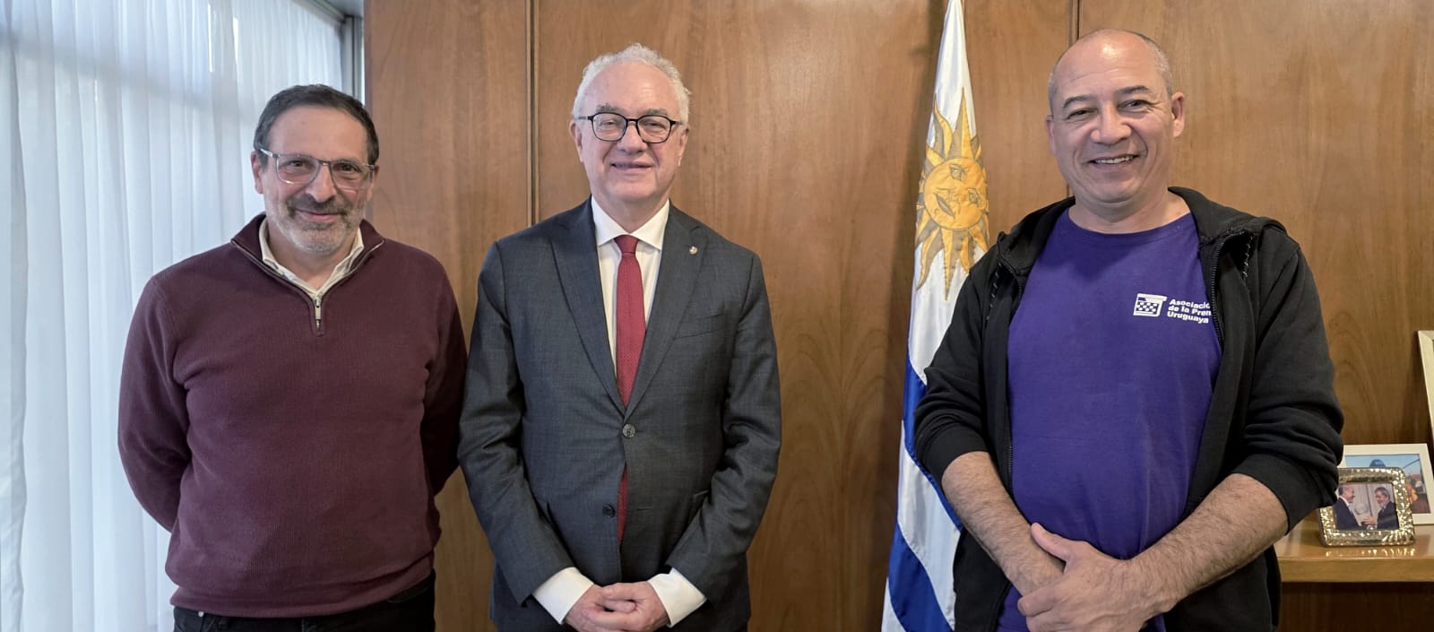 Canciller Mario Lubetkin y representantes de APU y FePALC