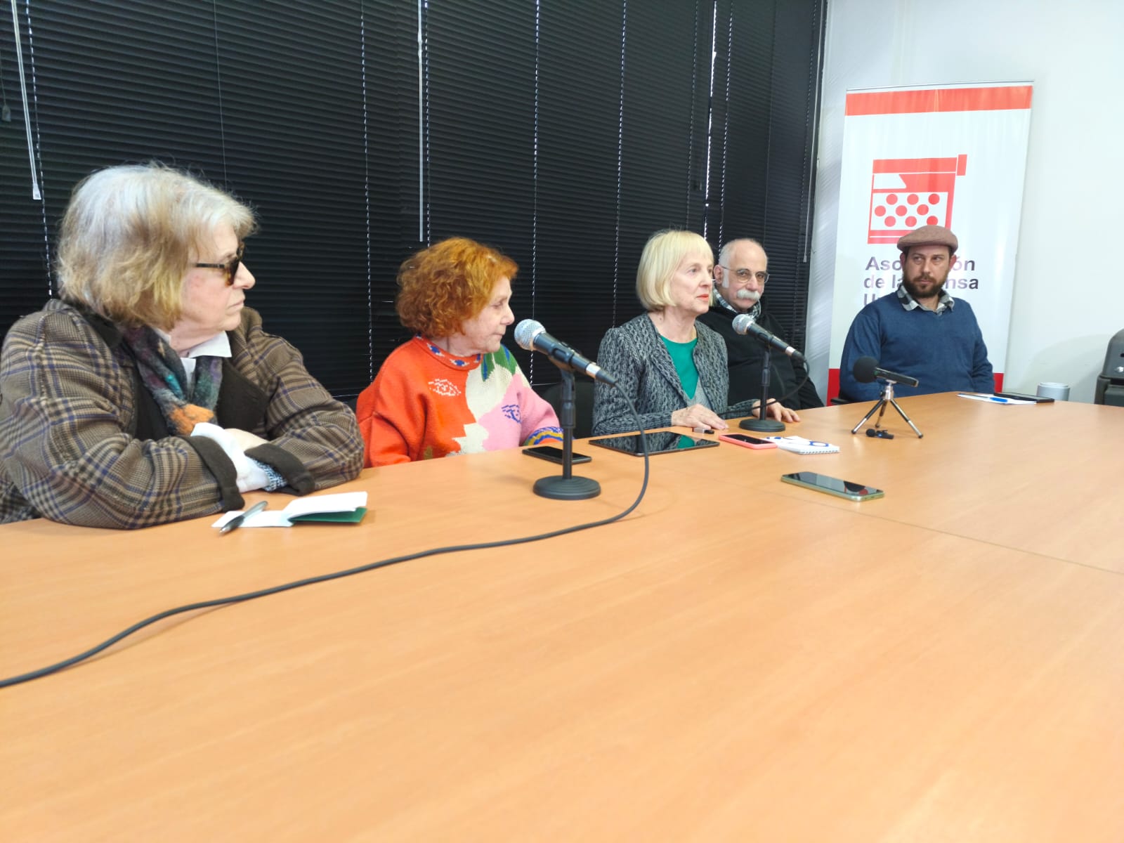 rueda de prensa apu