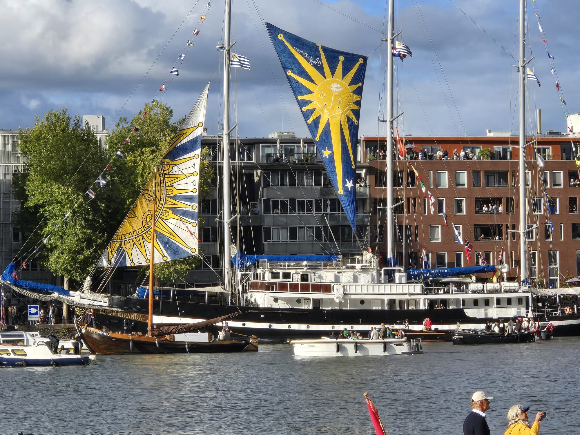 Dayana Pérez Fernández, Encargada de Negocios de la República Dominicana y SE Sr. Agustín Vázquez Gómez, Embajador de El Salvador