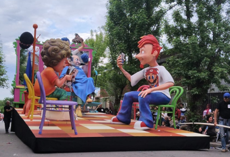 Carroza ganadora en 2024 "La barbería"
