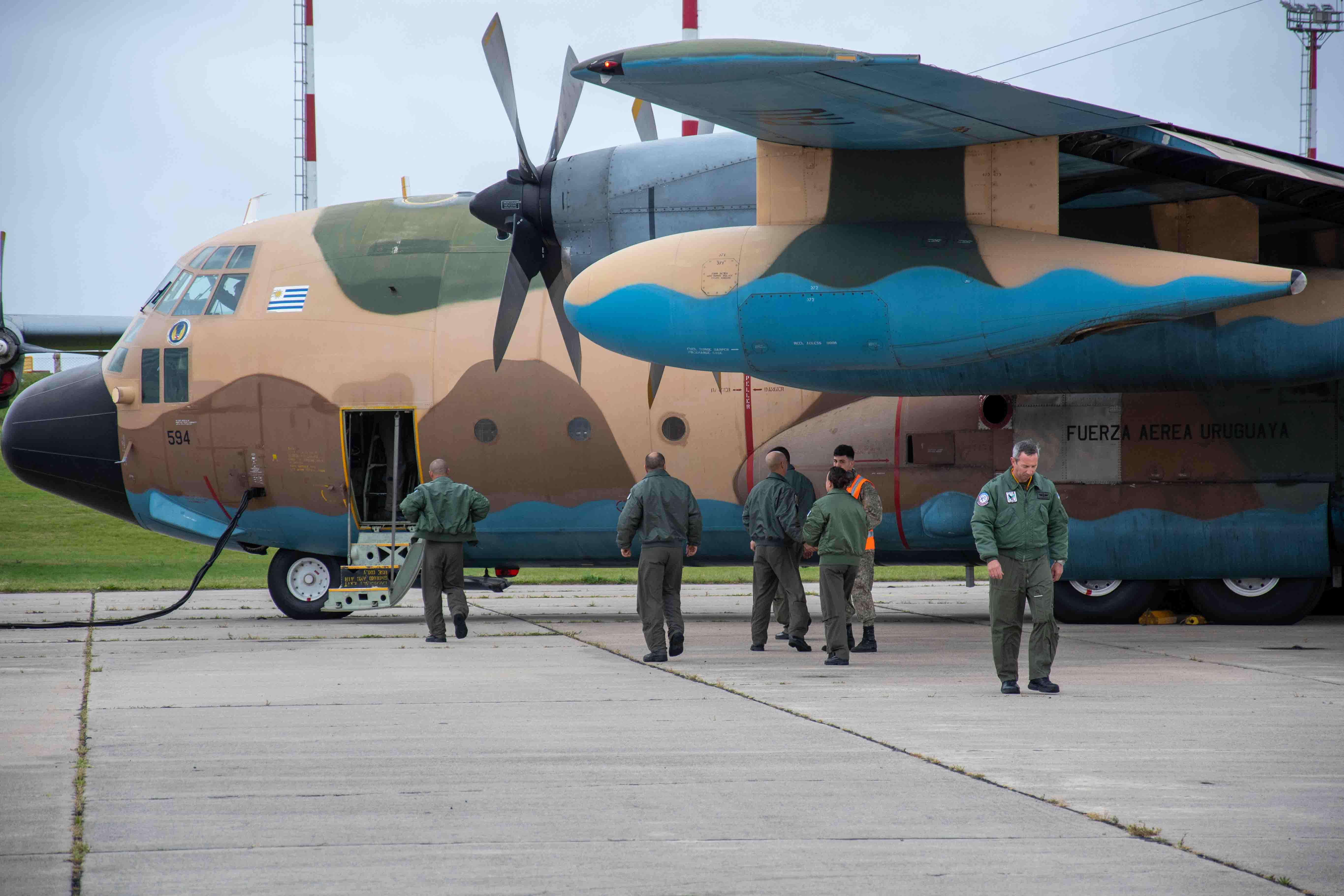 Uruguay prepara el envío de ayuda a Venezuela con un avión Hércules de la Fuerza Aérea