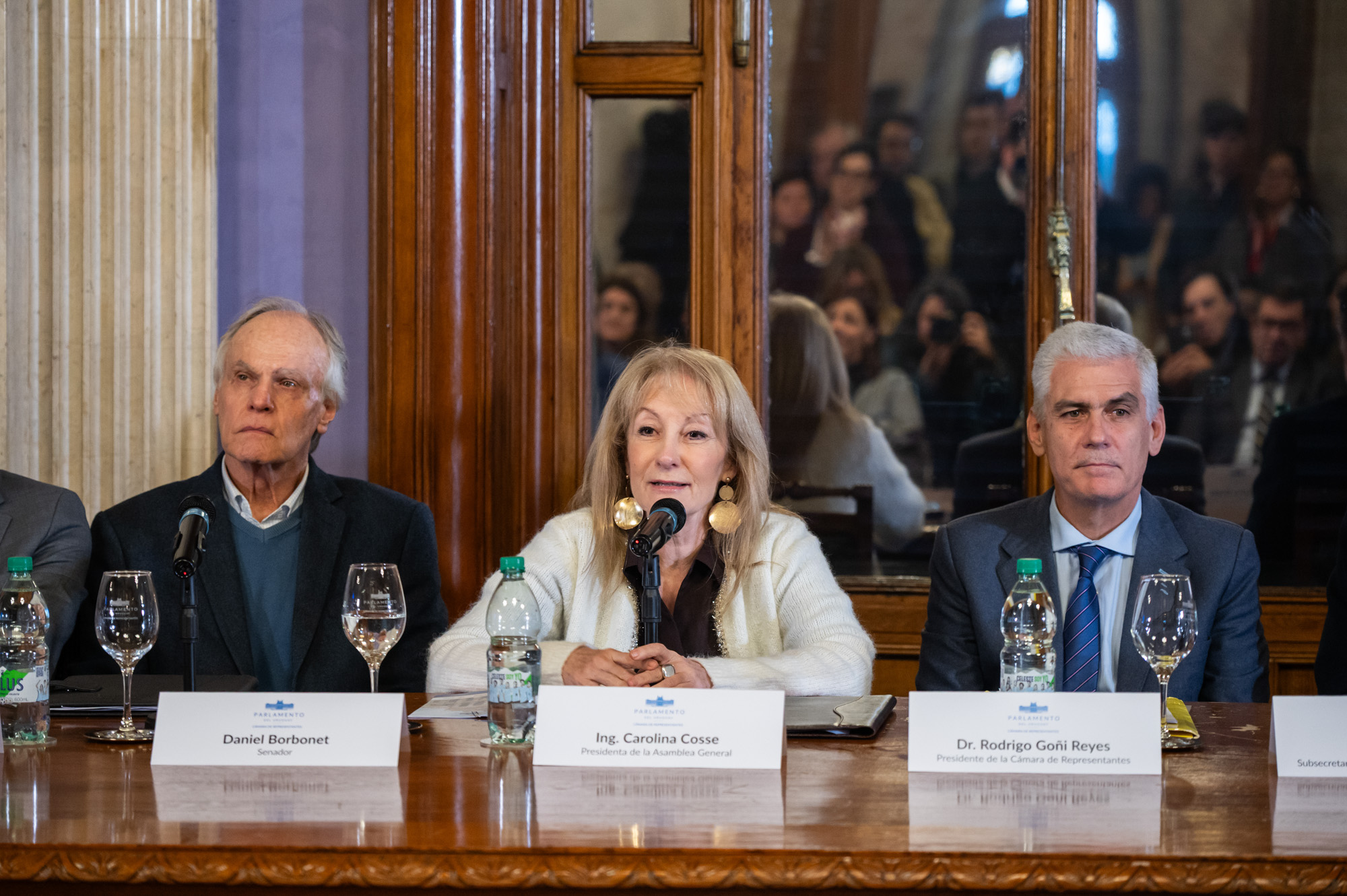 Lanzan consulta pública para debatir el impacto de los entornos digitales en niñas, niños y adolescentes