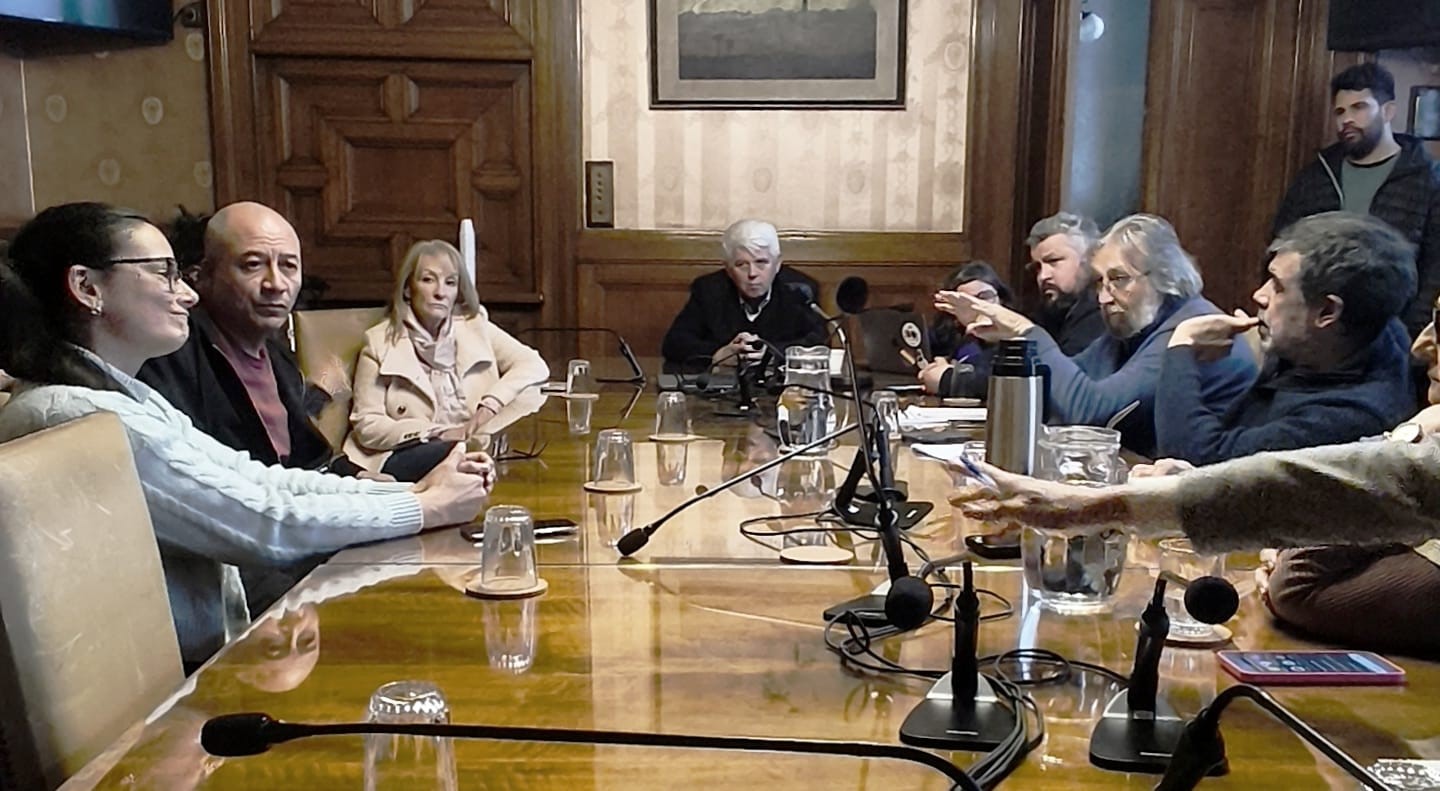 En un momente de la reunión mantenida por autoridades de APU con senadores