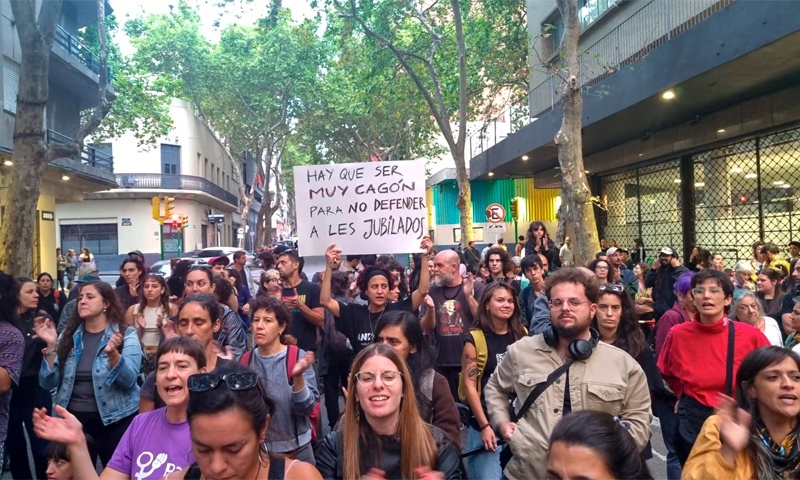 Concentración frente a la Embajada de Argentina en Uruguay. Foto: Victoria Camboni