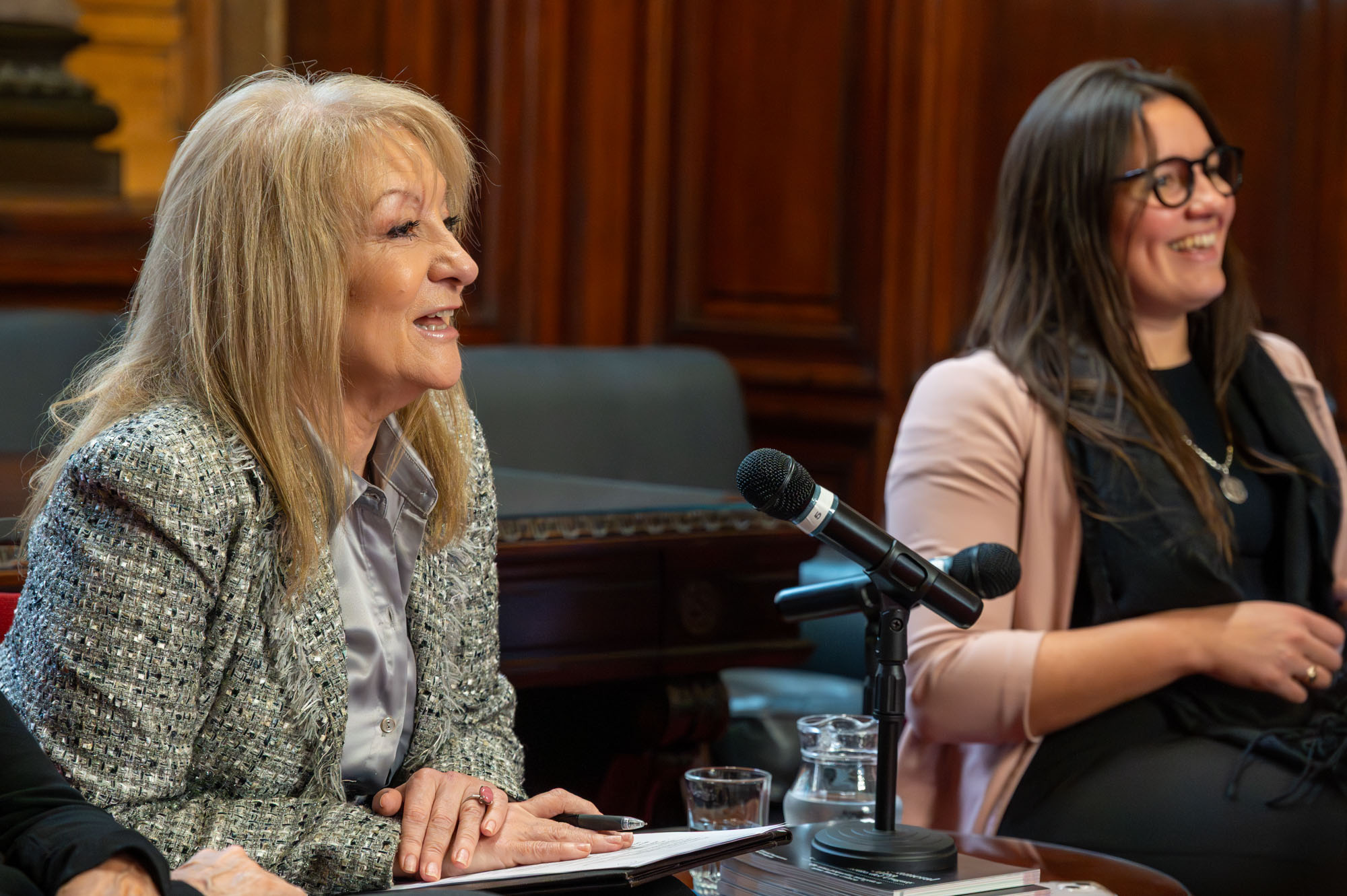 El encuentro se desarrolló en la Antesala de la Cámara de Senadores y contó con la participación de más de 30 diputadas