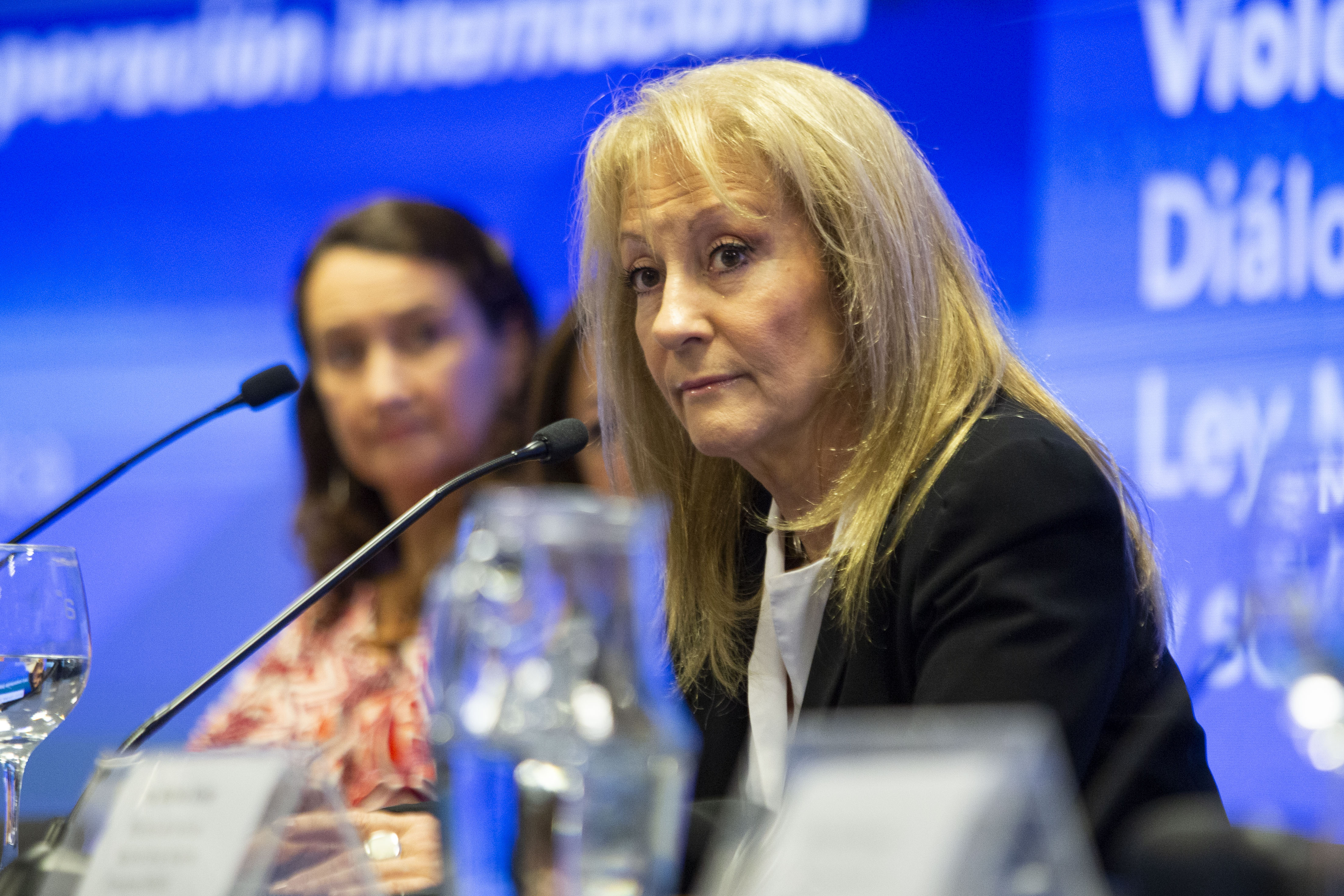 La vicepresidenta de la República, Carolina Cosse, destacó la relevancia del trabajo del MESECVI y asumió el compromiso de impulsar el tratamiento parlamentario de la Ley Modelo durante este año.