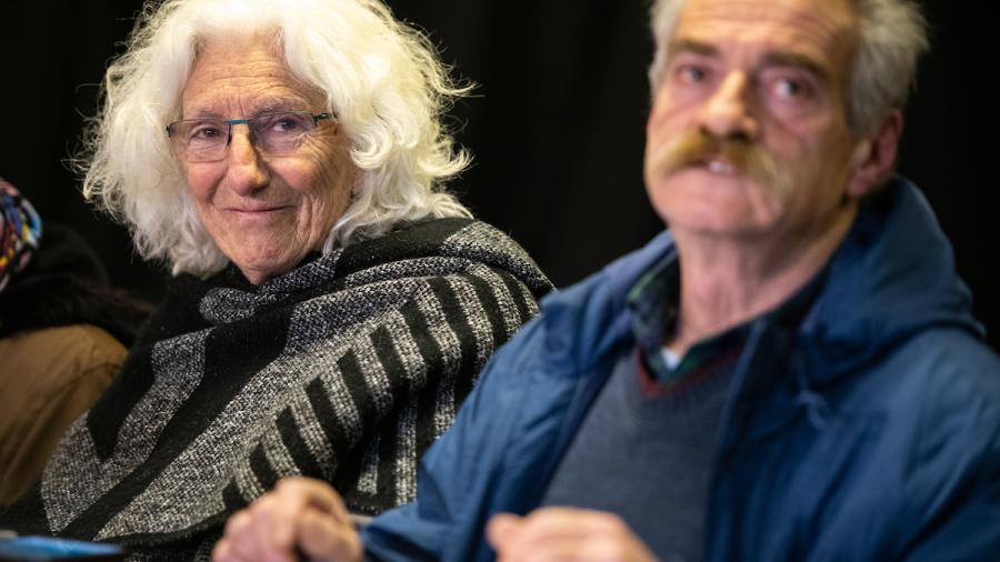 Elena Zaffaroni con Ignacio Errandonea recibieron los documentos