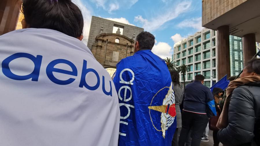 Trabajadores bancarios previo al 1° de mayo