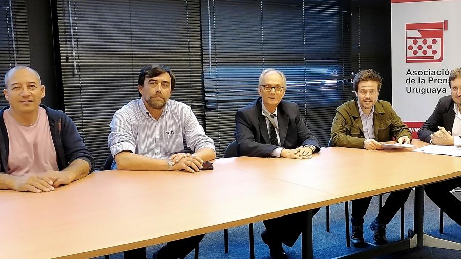 Firma de acuerdo APU CLAEH