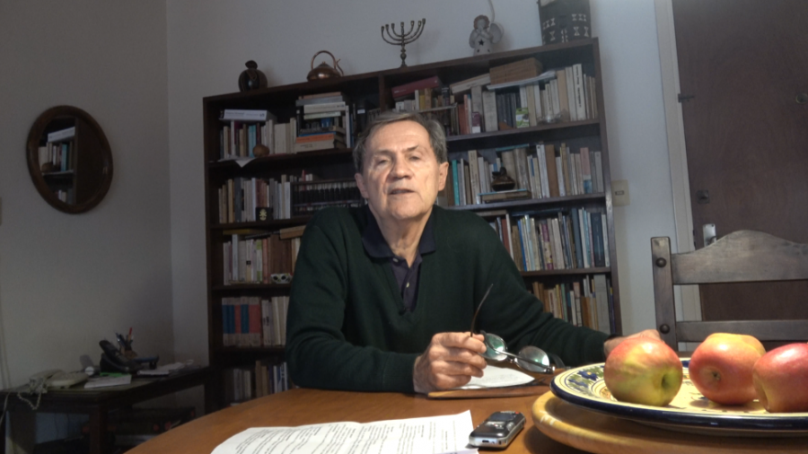 Rodrigo Arocena en su comedor