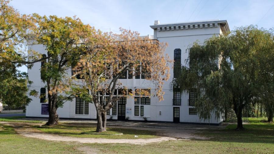 Fronton del Real de San Carlos