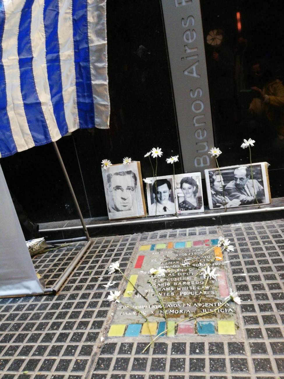 20 de Mayo en Buenos Aires frente al Hotel Liberty