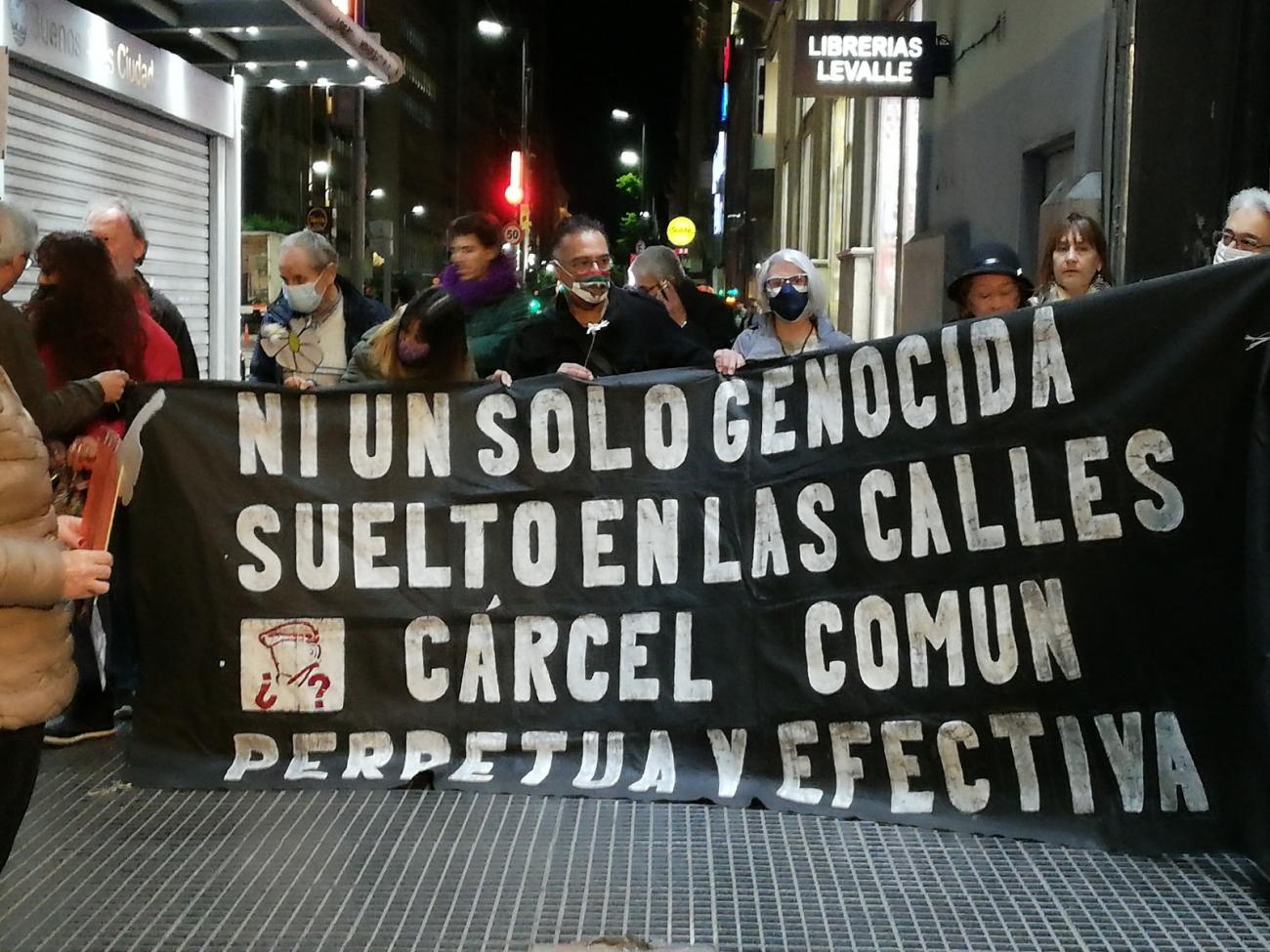 20 de Mayo en Buenos Aires frente al Hotel Liberty