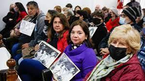 Público en el Tribunal de San Martin. Buenos Aires