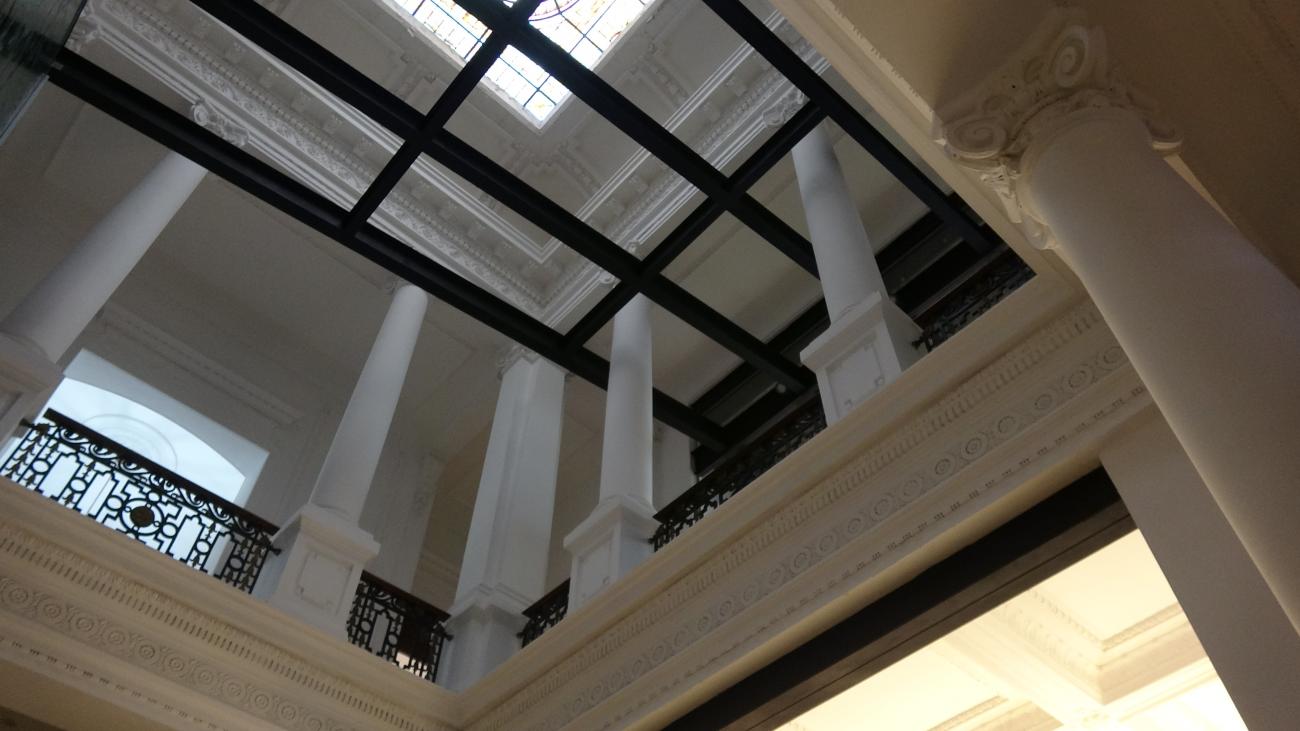 Interiores del Edificio de la INDHH