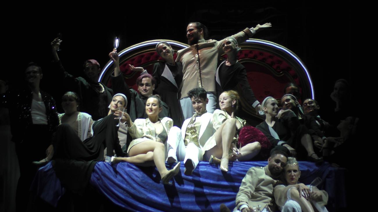 Escena de la opereta La Bella Helena