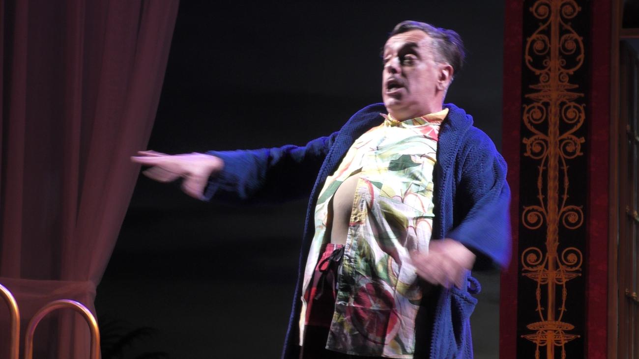 Escena de la opereta La Bella Helena