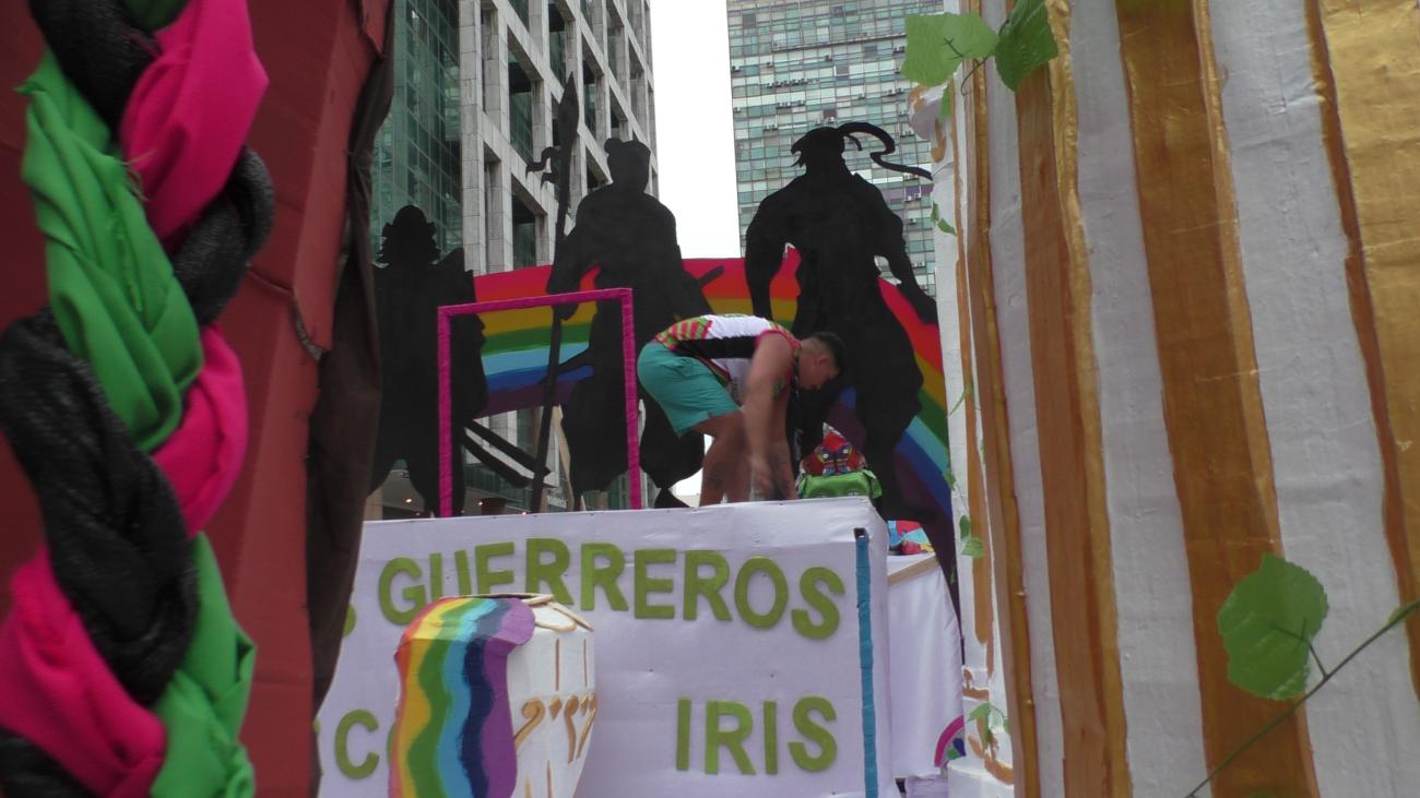 En la previa del desfile