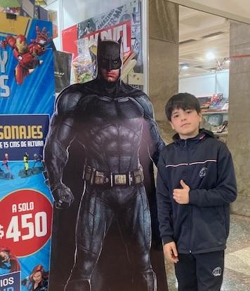 La tentación de fotografiarse con los héroes