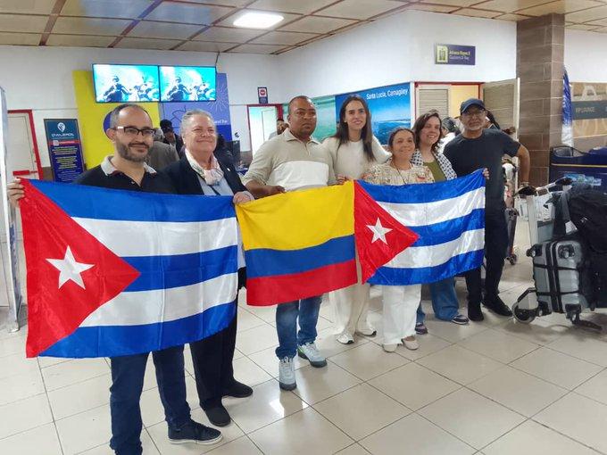 Los primeros integrantes del convoy internacional “Nuestra América” arribaron a La Habana con cinco toneladas de insumos médicos, en una iniciativa solidaria que busca aliviar la crisis que atraviesa Cuba. El presidente Miguel Díaz-Canel agradeció el gesto y lo definió como “la ternura de los pueblos” frente a los intentos de asfixia económica.  En paralelo, desde distintos países de la región se alzaron voces contra el bloqueo. El presidente del Frente Amplio, Fernando Pereira, denunció sus efectos “injust