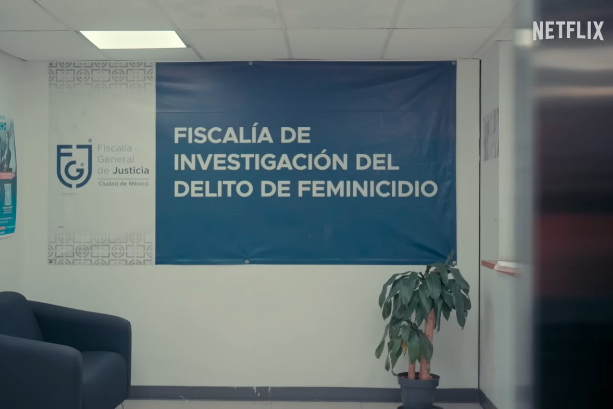 A lo largo de sus episodios, la serie “La Fiscal” de Netflix  reconstruye casos reales, expone las fallas del sistema judicial y pone en el centro el trabajo de la fiscal Sayuri Herrera, una figura clave en la lucha contra la impunidad y la violencia de género